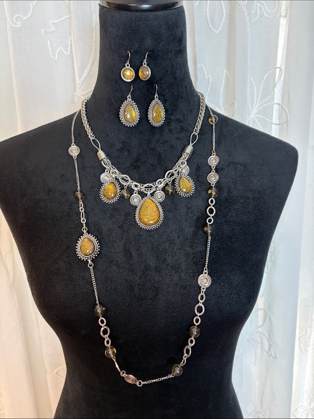 Amber Teardrop Pendant Necklace, choker & two Earring Set - Women Jewelry